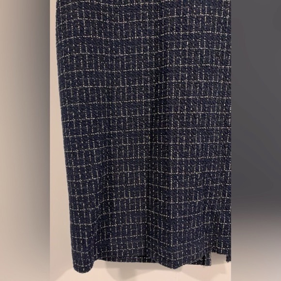 Excellent Condition, Maeve Navy & White Tweed Pencil Skirt w/ Back Zip, Sz Small - Picture 4 of 8